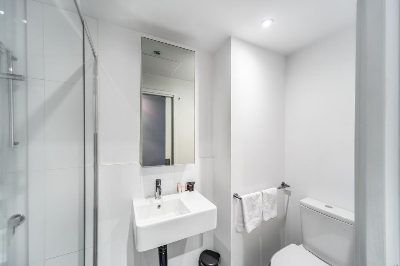 Aura2107, 2 Bedroom Apartment With Balcony, Stunning Yarra River And City Views Melbourne Exteriér fotografie